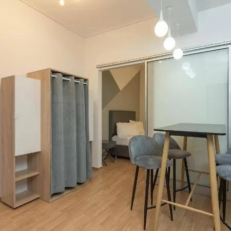 Fully Renovated 1 Bedroom